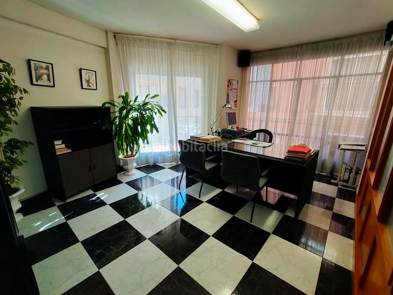 Foto dd26115a-121e-4285-8c34-57336515c345. Location bureau dans carrer de la beneficència 2 dans Gandia