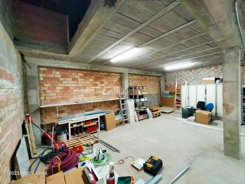 Foto 3f4dc462-ac69-4abc-8615-17cff30dd560. Rent business premise in carrer sant vicent ferrer 30 in Gandia