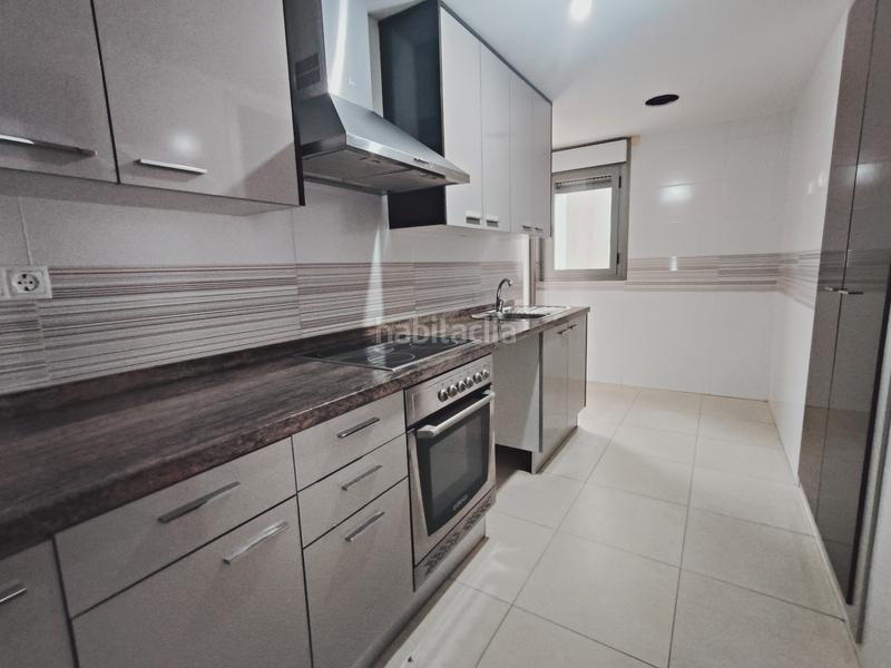 Foto b87d413a-d3c4-4189-9363-3e862781fba1. Piso en carrer ferrocarril d'alcoi 74 ref_v330. magnifico piso centro en Gandia