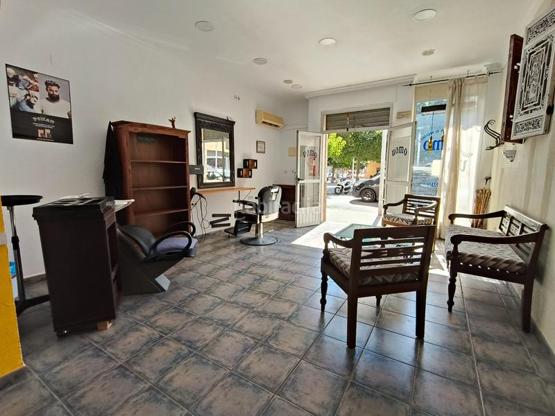 Foto 15166eed-aa44-4635-afc2-2175072316b9. Local commercial dans carrer primer de maig 55 dans Gandia