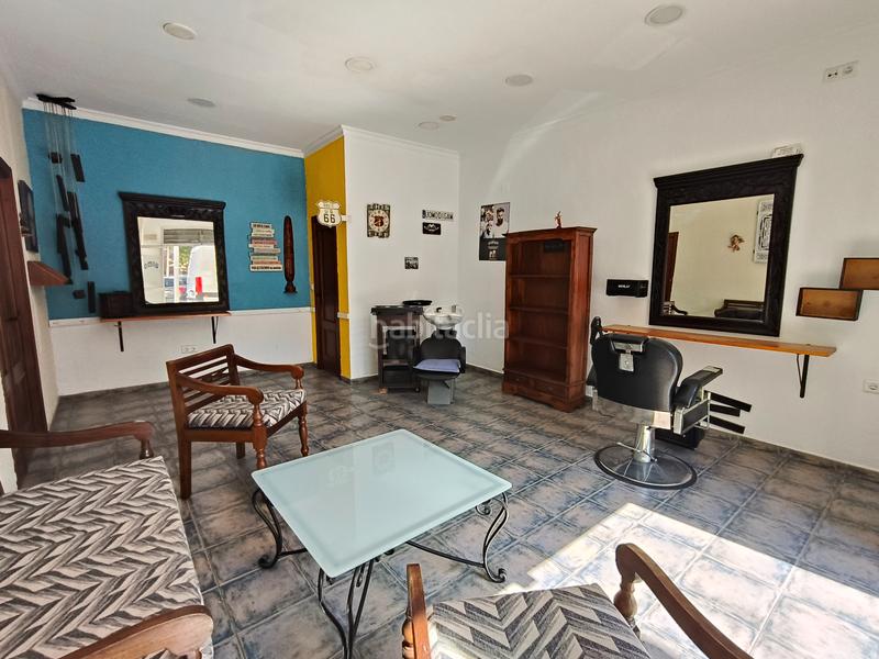 Foto 6097fa22-6c7e-436b-8213-f5ab4e387e6c. Local commercial dans carrer primer de maig 55 dans Gandia