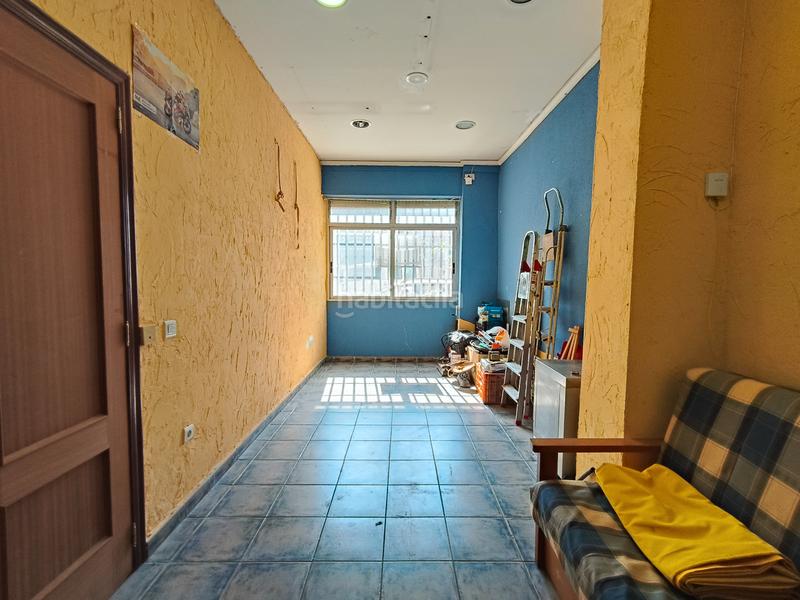 Foto 6526489d-cddf-42c1-9a02-9ad9a465766d. Local commercial dans carrer primer de maig 55 dans Gandia