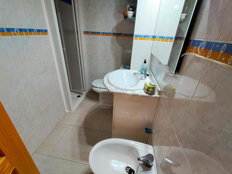 Foto 380a9e11-8745-480d-98c5-4a1b5393dcd6. Alquiler apartamento en carrer illes canàries 8 ref_av002. alquiler temporada playa en Gandia