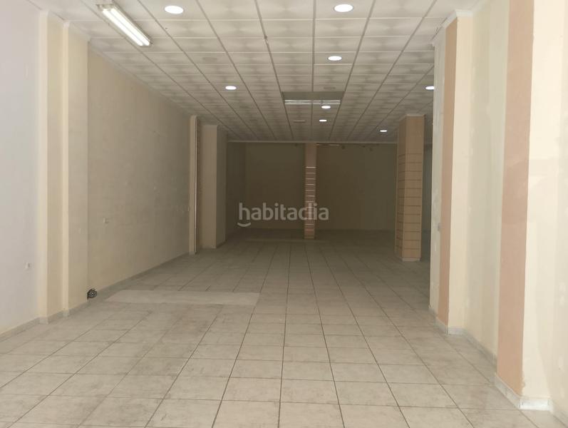 Foto 755b8e45-1ebc-4797-931a-011e6593b96e. Local commercial dans avinguda de les esclaves 7 dans Gandia