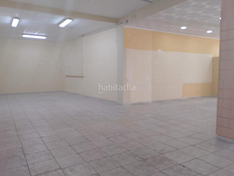 Foto bcb5d126-9f60-440f-9779-b617e295777b. Local commercial dans avinguda de les esclaves 7 dans Gandia