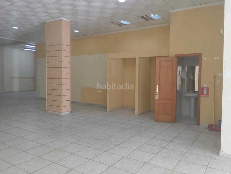 Foto f8884d55-88c1-45c5-bcbd-a4449be761dc. Local commercial dans avinguda de les esclaves 7 dans Gandia