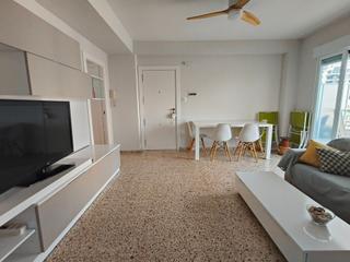 Affitto Piccolo appartamento in Carrer de les barraques 40. Ref_a224. alquiler anual playa de gandia