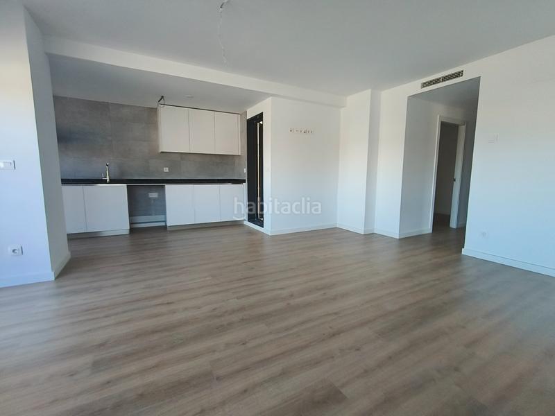 Foto 2a093cfc-0154-486f-a0d0-39584fd2cd41. Pis a avinguda de valència 74 a Corea Gandia