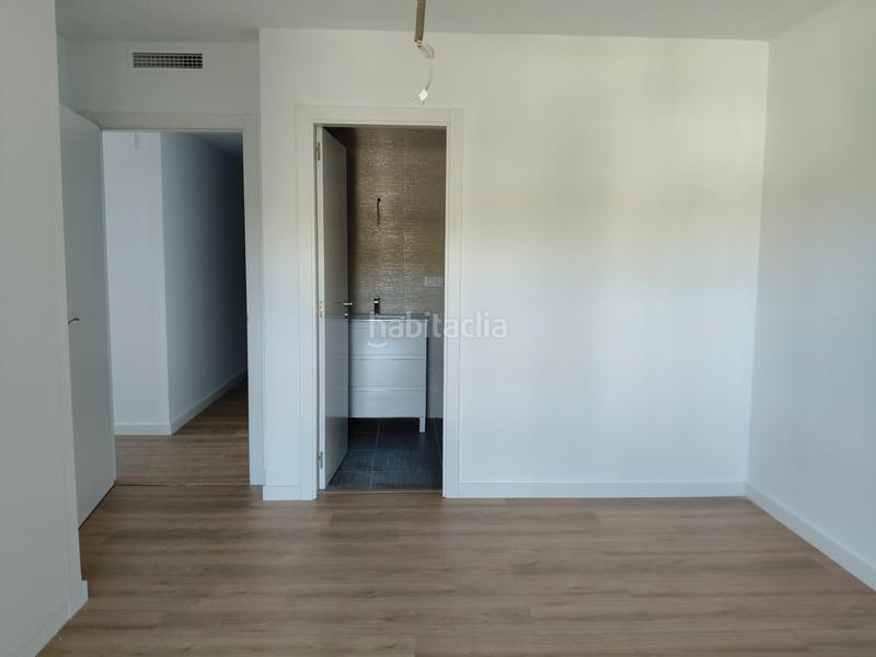 Foto 6425aea4-3fd0-4b34-ab4b-f138d5d1eda3. Pis a avinguda de valència 74 a Corea Gandia