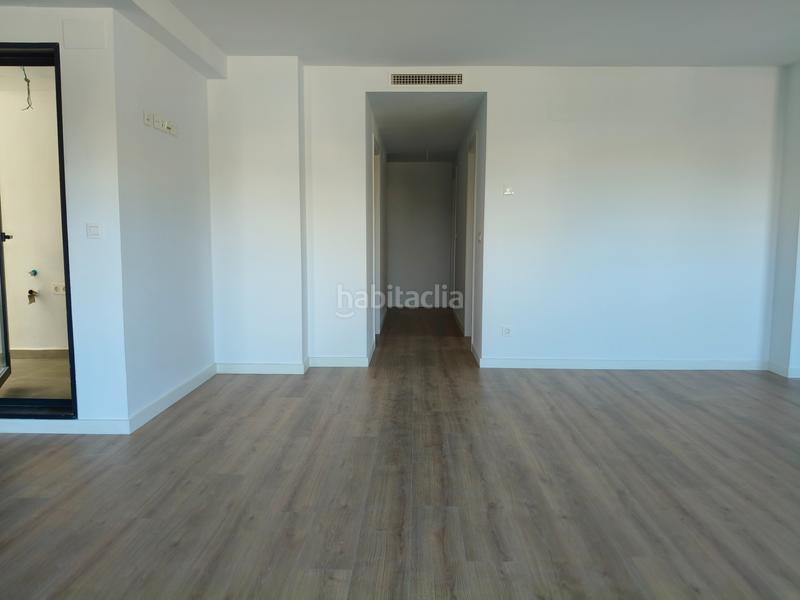 Foto b4d56d3f-d5ad-491b-880e-f150a2da9403. Pis a avinguda de valència 74 a Corea Gandia