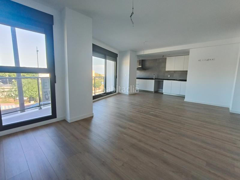 Foto babd569e-a2ce-4869-bf4f-5761807da661. Pis a avinguda de valència 74 a Corea Gandia