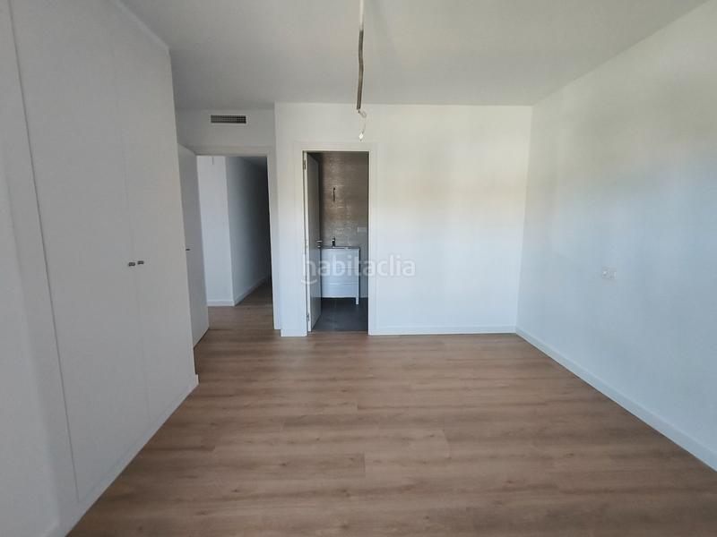 Foto cba29d4e-cf2c-43dc-86ca-a721c163f436. Pis a avinguda de valència 74 a Corea Gandia