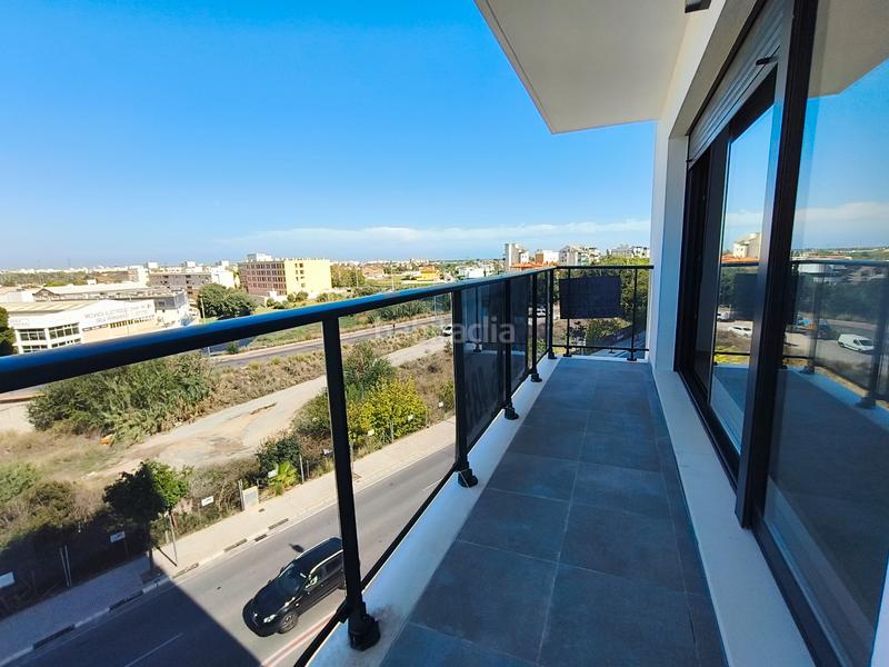 Foto 521484e1-5db9-4a52-bc00-aba03779f22c. Pis a avinguda de valència 74 a Corea Gandia