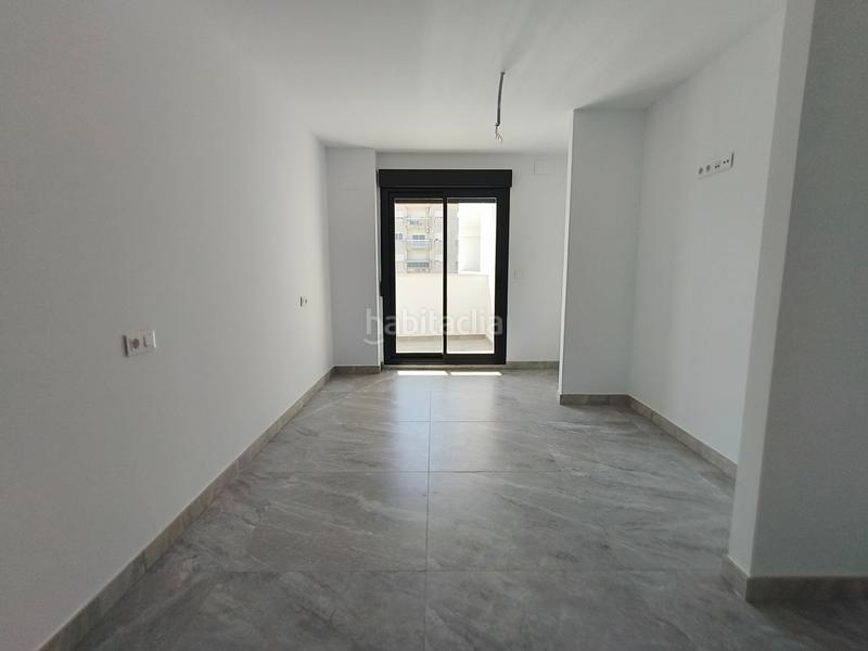 Foto 881bbbf8-bada-42d4-9e17-d6a676040dab. Pis a avinguda de valència 74 a Corea Gandia