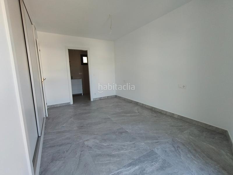 Foto 98014bbe-cfc3-4726-ab5a-0a4d52d445f8. Pis a avinguda de valència 74 a Corea Gandia