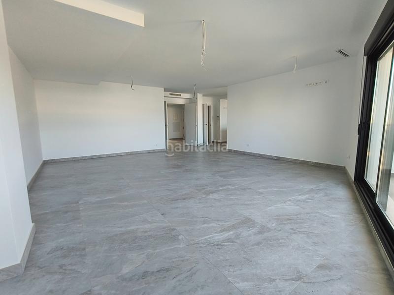 Foto bcabc50f-4507-44ec-b547-d0bee8053aac. Pis a avinguda de valència 74 a Corea Gandia