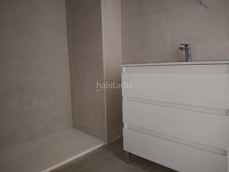 Foto c069846b-81e7-47d6-8c4d-d93a7e29f7f3. Pis a avinguda de valència 74 a Corea Gandia