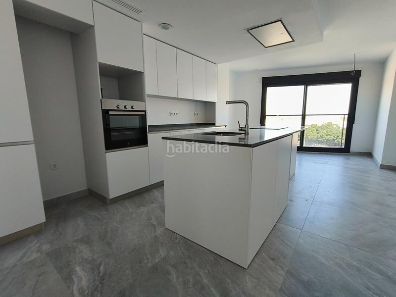 Foto f0727a0f-32be-4368-b0c5-fb22d1a30369. Pis a avinguda de valència 74 a Corea Gandia