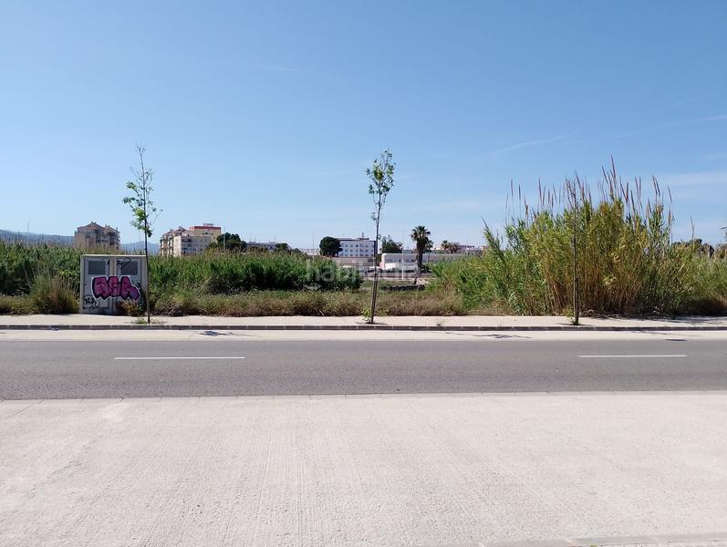 Foto 4f5d7d73-7ed9-44d8-9111-46006f9ed554. Terrain résidentiel dans avinguda de les marines 26 dans Gandia