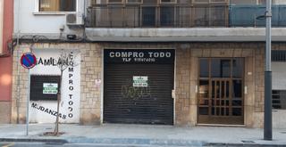 Locale commerciale in Carrer Abat Solà 32