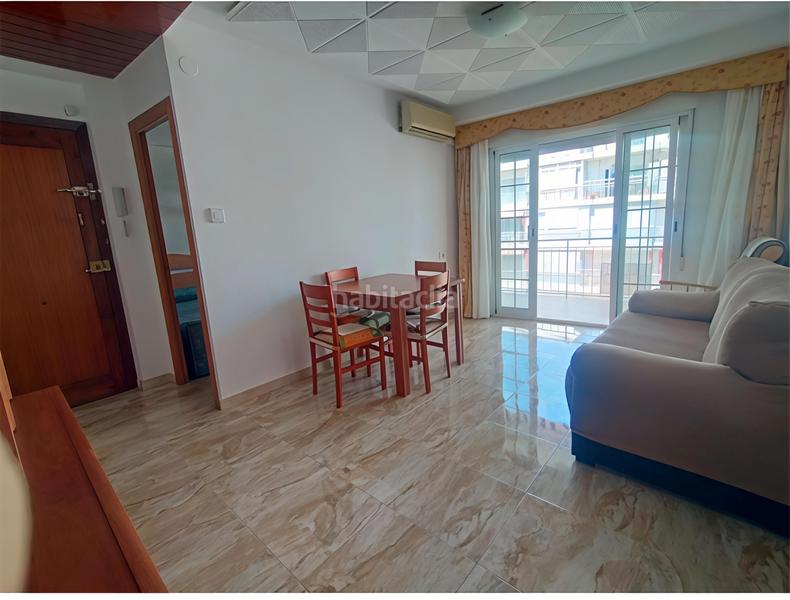 Foto 1f2551d2-93ef-4935-996b-2bd42b478266. Apartament amb aparcament a Playa de Gandía Gandia