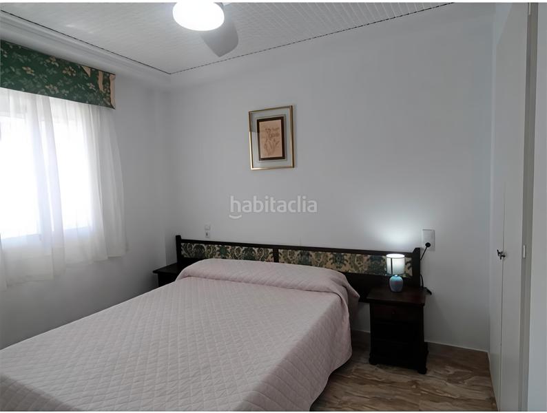 Foto 9768f0a3-656a-4bf0-970d-6930f9d47ff3. Apartament amb aparcament a Playa de Gandía Gandia