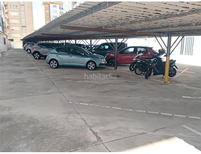 Foto af85a85c-662a-4202-b9b6-6239262b92ec. Apartament amb aparcament a Playa de Gandía Gandia