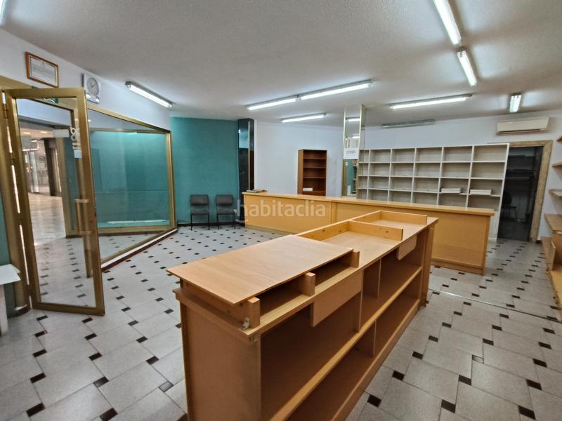 Foto 7c274163-162b-4907-bc3a-53a44dee36f1. Location local commercial dans carrer major 20 dans Gandia