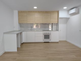 Rent Flat in Avinguda de beniopa 44. Ref_a219. alquiler anual sin muebles gandia