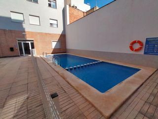 Rent Flat in Carrer de l'om 12. Ref_a239. alquiler estudio-garaje-trastero-piscina real de gandi