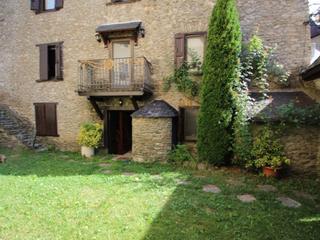 Casa a Vilac. Estupenda casa aranesa ajardinada en vilac