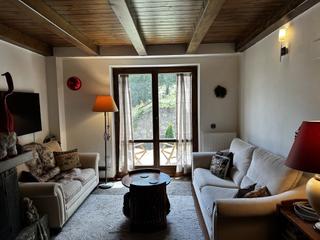 Appartement  N/a. Apartamento de planta baja con jardin en vielha