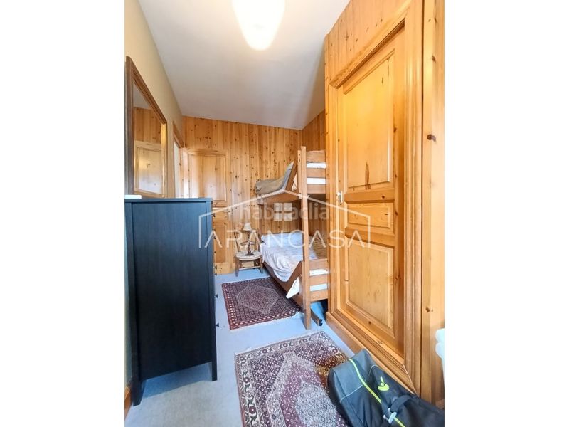 Foto 0bf48929-a2f2-4e43-ba94-7f136d2396be. Apartamento  en edificio aiguarreta en Vielha e Mijaran