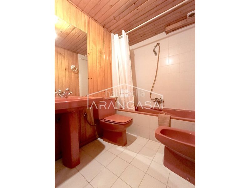 Foto 8010e6b8-c736-4746-a7fb-623915401e3f. Apartamento  en edificio aiguarreta en Vielha e Mijaran