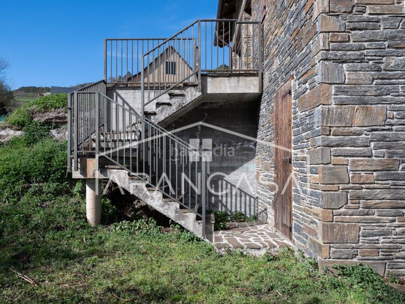 Foto c0096906-d422-45f2-9cb8-a2d7b388abad. Casa a Arres