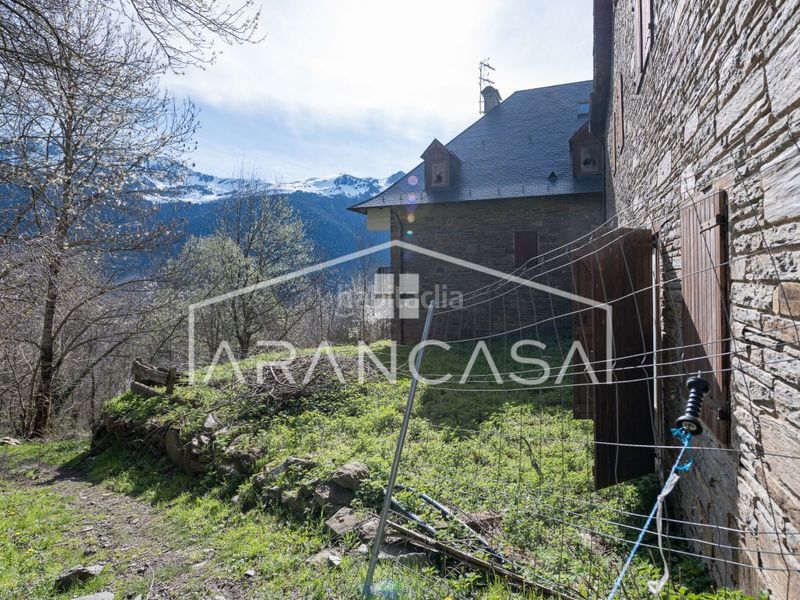 Foto b1679e8f-c81f-484c-8ac4-f2adeb5e5ee9. Casa a Arres