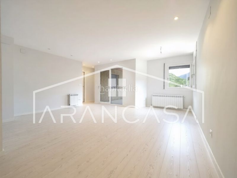 Foto a279c0fa-5428-4c31-845c-e6ba133c3938. Apartament a Vielha Vielha e Mijaran