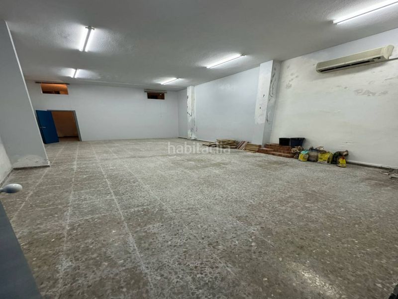 Foto dbda850f-2b59-4901-b4ce-7b182a0d60d3. Alquiler local comercial local muy amplio en Morón de la Frontera
