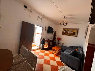 Haus  San sebastian. Casa en planta baja con azote y patio