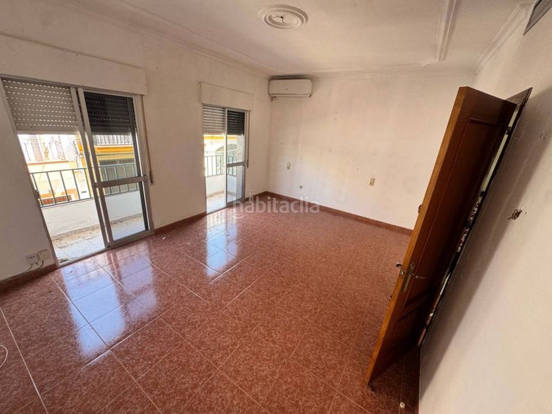 Foto f36e8d47-ca14-46fc-92ae-363b5ff74f28. Casa amb aparcament a Morón de la Frontera