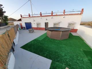 Country house in Mazarrón Casco Urbano. Descubre tu nuevo hogar en el mingrano, próximo a las palas!