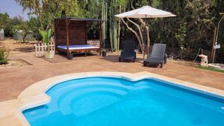 Masia  El palmero. Finca de 2000 m2 con vivienda, piscina, zona de barbacoa,...