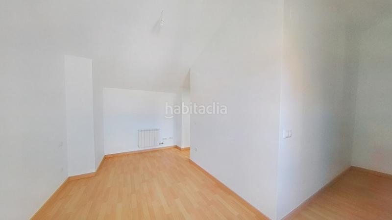 Foto f8b1adfe-5756-4e62-9359-b6f7b77fc91b. Dúplex en Pont Major - Pedret - Campdorà Girona