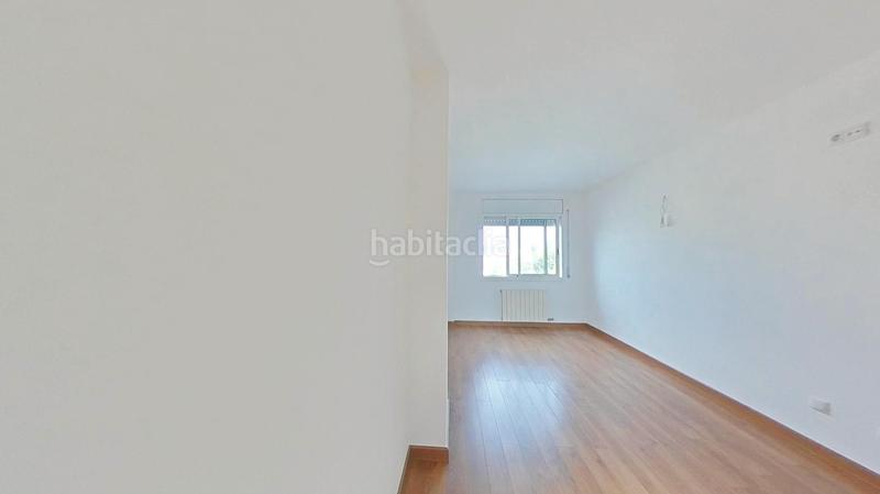 Foto da7bff14-3433-4881-bbdd-34a32e4c254c. Pis a Xúquer Terrassa