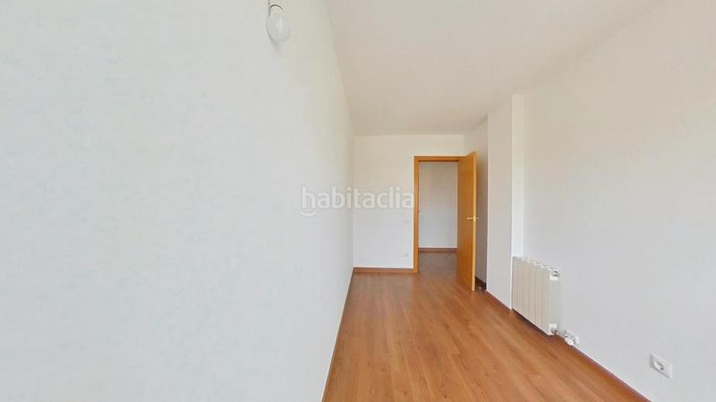 Foto a3dadebd-b83c-46ef-b247-3dbf755f1a8f. Piso en Xúquer Terrassa