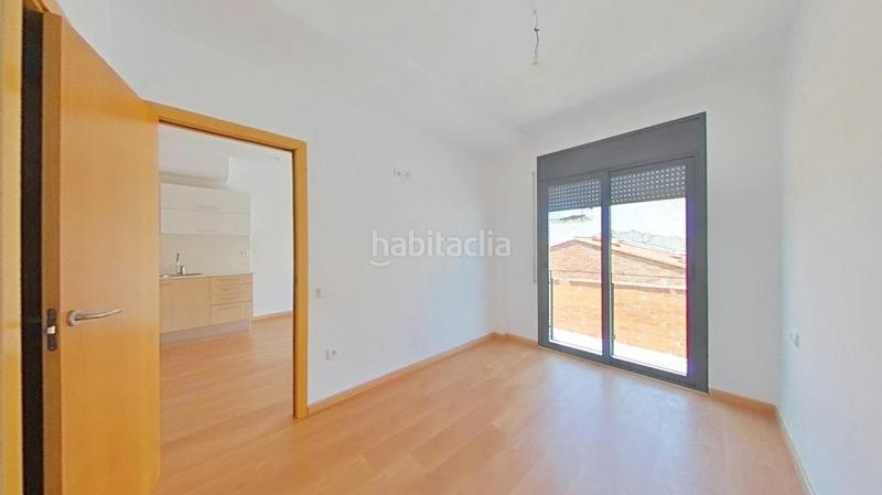 Foto e5b5a5e6-16fa-40bf-8581-7bdfb5506bba. Pis amb calefacció a La Cogullada Terrassa