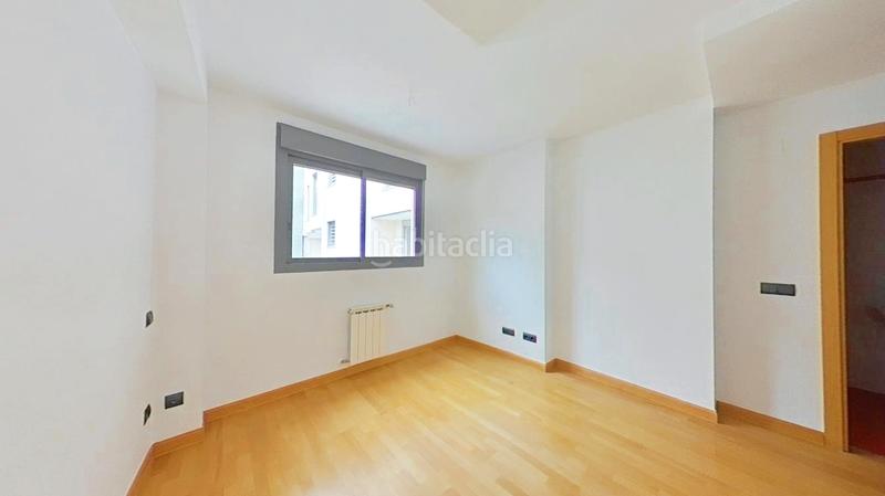 Foto 6f8250dc-1f43-403e-956b-502ed6053431. Duplex with heating parking pool in Canillas Madrid