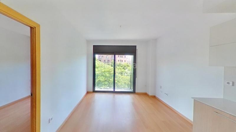 Foto 260e0c42-4d37-4614-8bac-1df573649fea. Apartament amb calefacció a La Cogullada Terrassa
