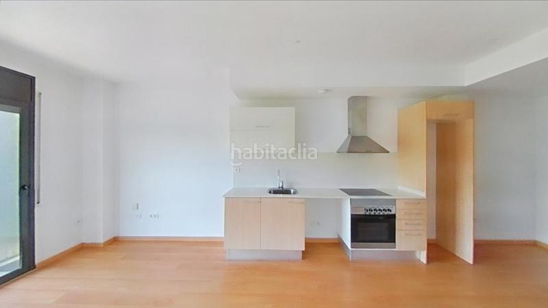 Foto 45bb3e00-1e75-4e04-b1ab-8bdcab3a18c1. Apartament amb calefacció a La Cogullada Terrassa