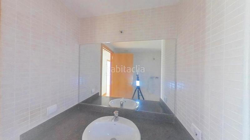 Foto 0d5b844b-9976-4576-b977-a4ff2429aa98. Pis amb calefacció a Eixample Sud-Migdia Girona